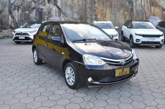 TOYOTA ETIOS 1.5 XLS 16V FLEX 4P MANUAL